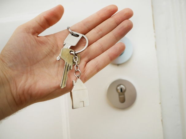 https://JamieBoling.StopRentingStartOwning.com